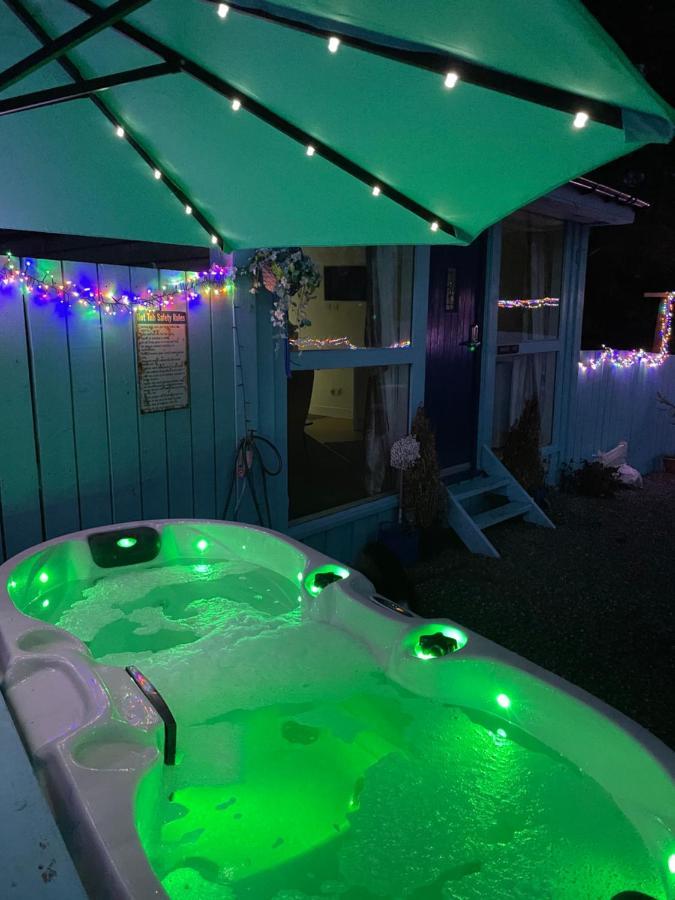 Bankhead Accommodation With Hot Tub Aberdeenshire Gamrie Bagian luar foto