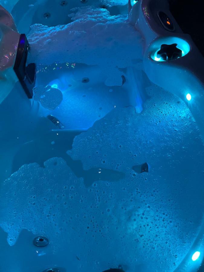 Bankhead Accommodation With Hot Tub Aberdeenshire Gamrie Bagian luar foto