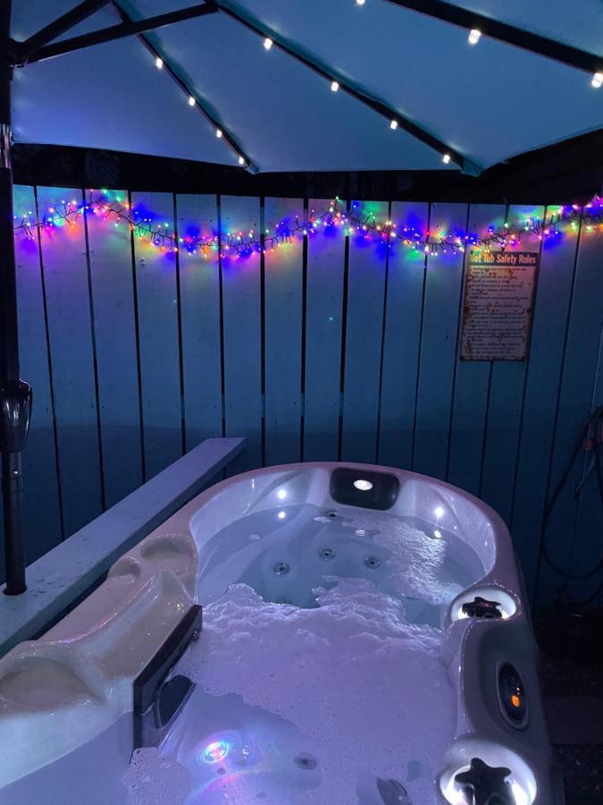 Bankhead Accommodation With Hot Tub Aberdeenshire Gamrie Bagian luar foto